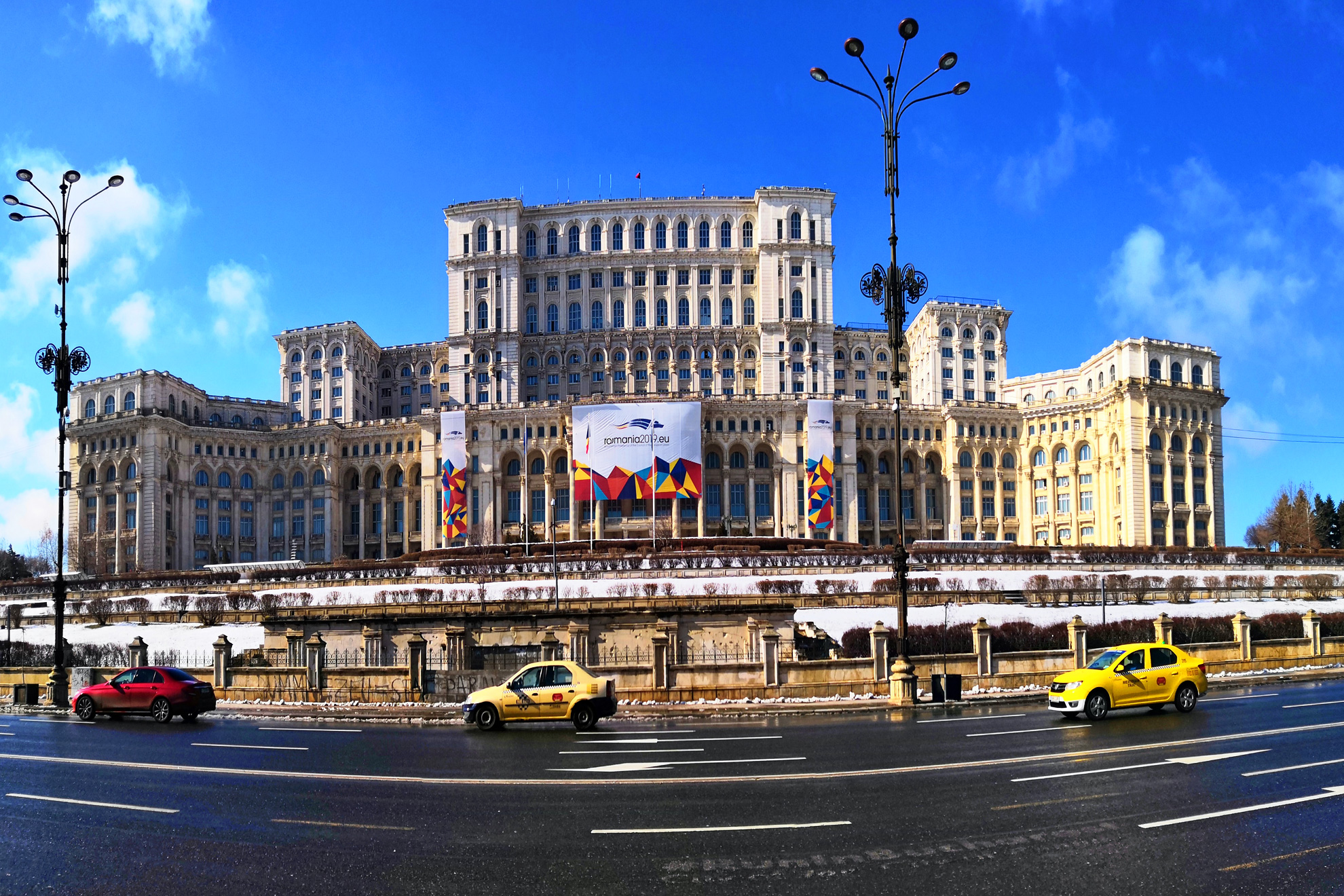 Мистерията на Дракула - Парламента, Букурещ, Румъния - The Palace of the Parliament, Bucharest, Romania